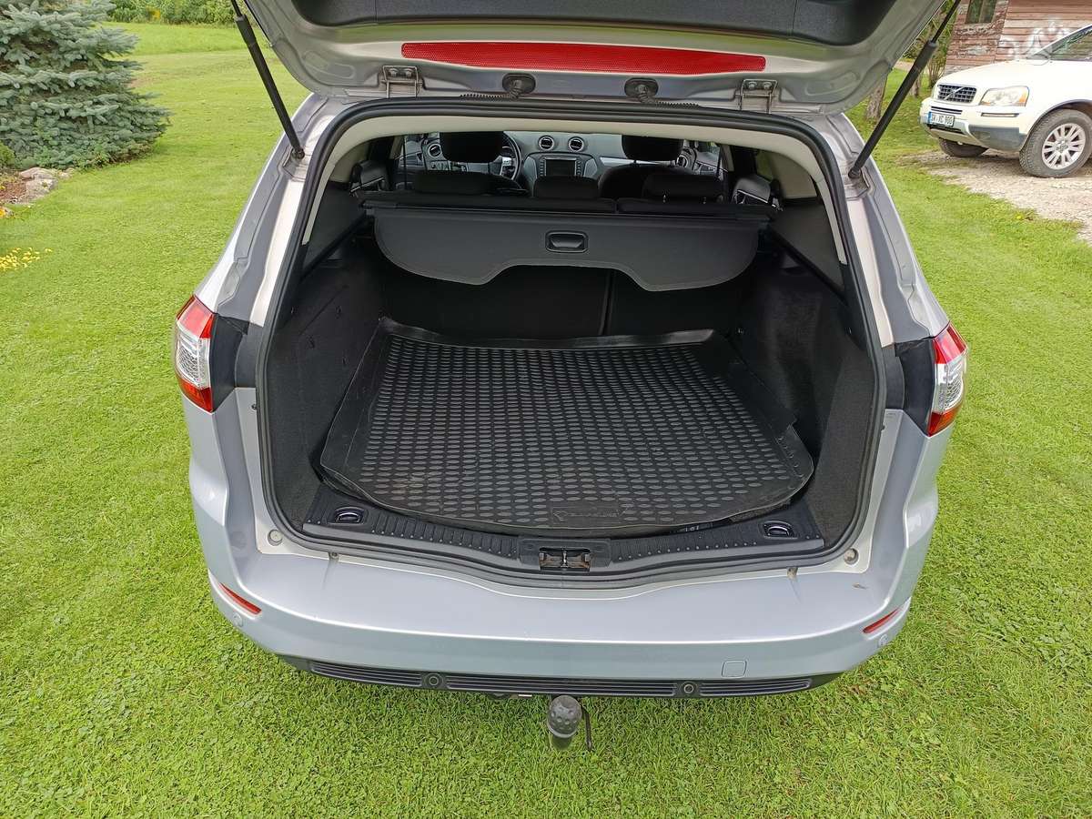 Ford Mondeo 2013 — photo 26