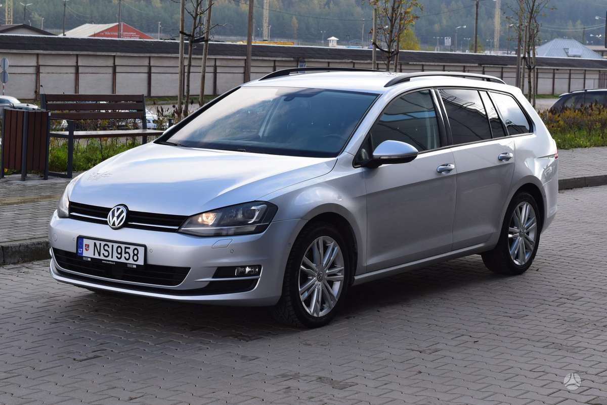 Volkswagen Golf 2013 — interior
