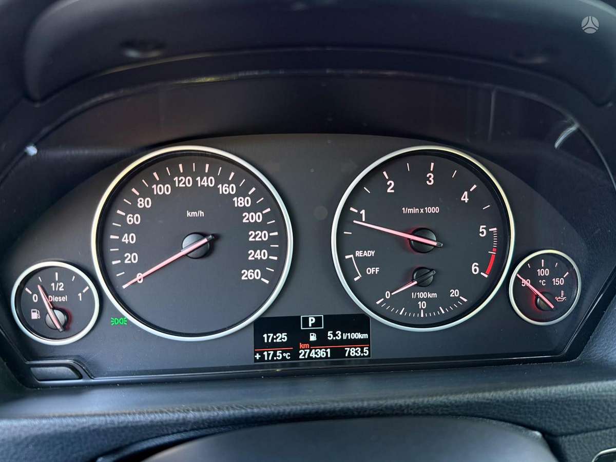 BMW 318 2015 — photo 11
