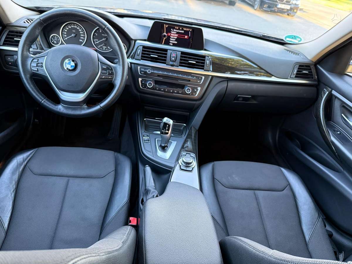BMW 318 2015 — photo 22