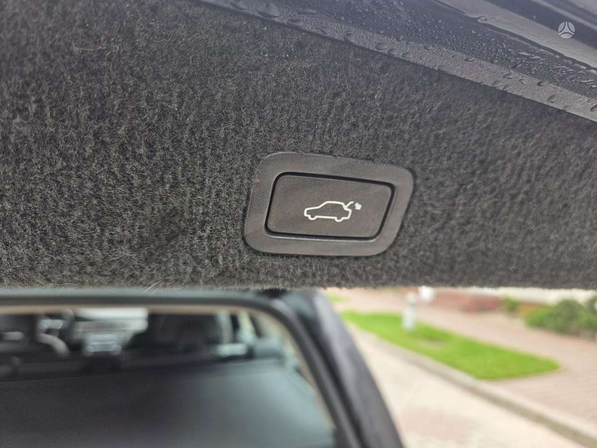 Volvo V70 2011 — photo 20