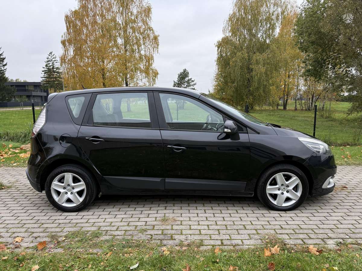 Renault Scenic 2012 — photo 10