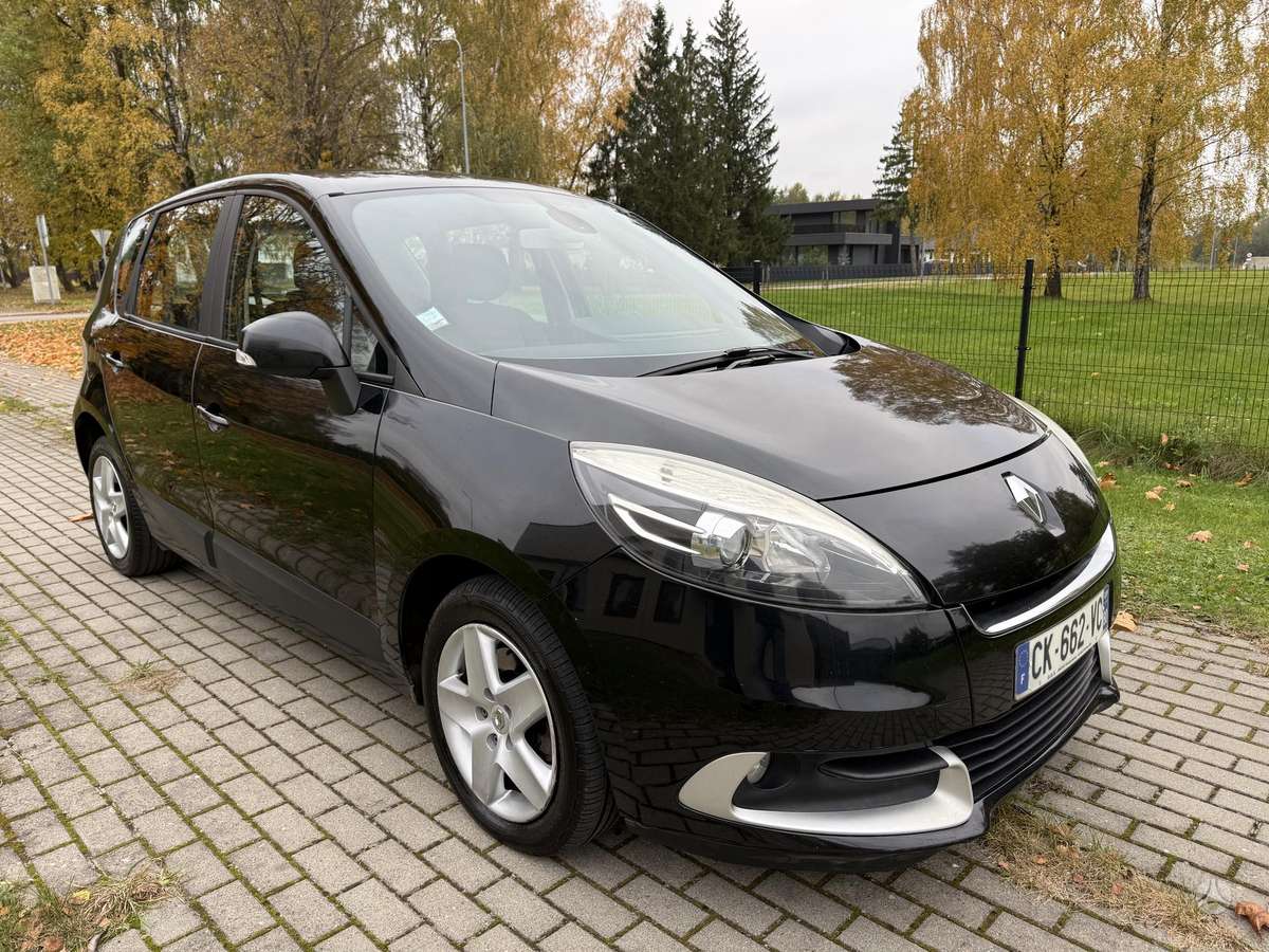 Renault Scenic 2012 — photo 11
