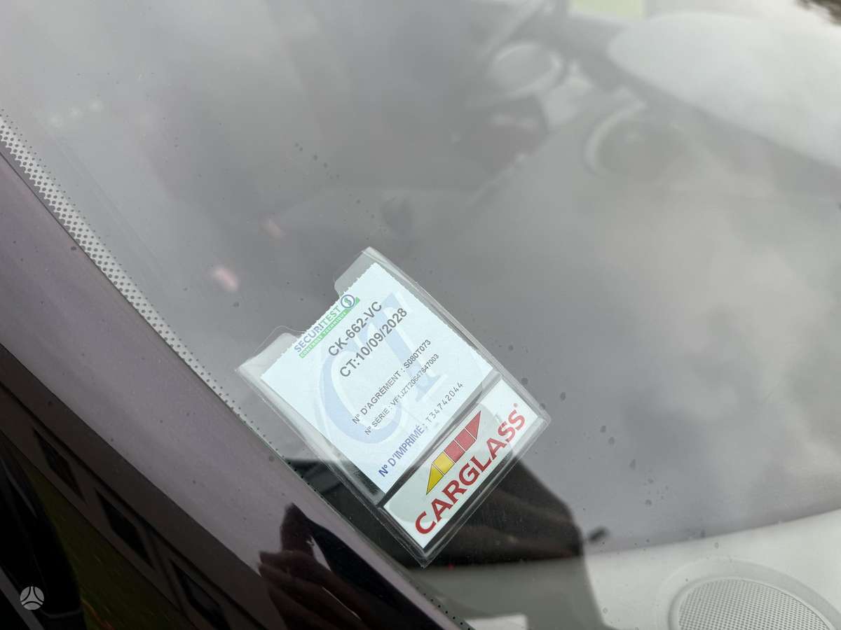 Renault Scenic 2012 — photo 12