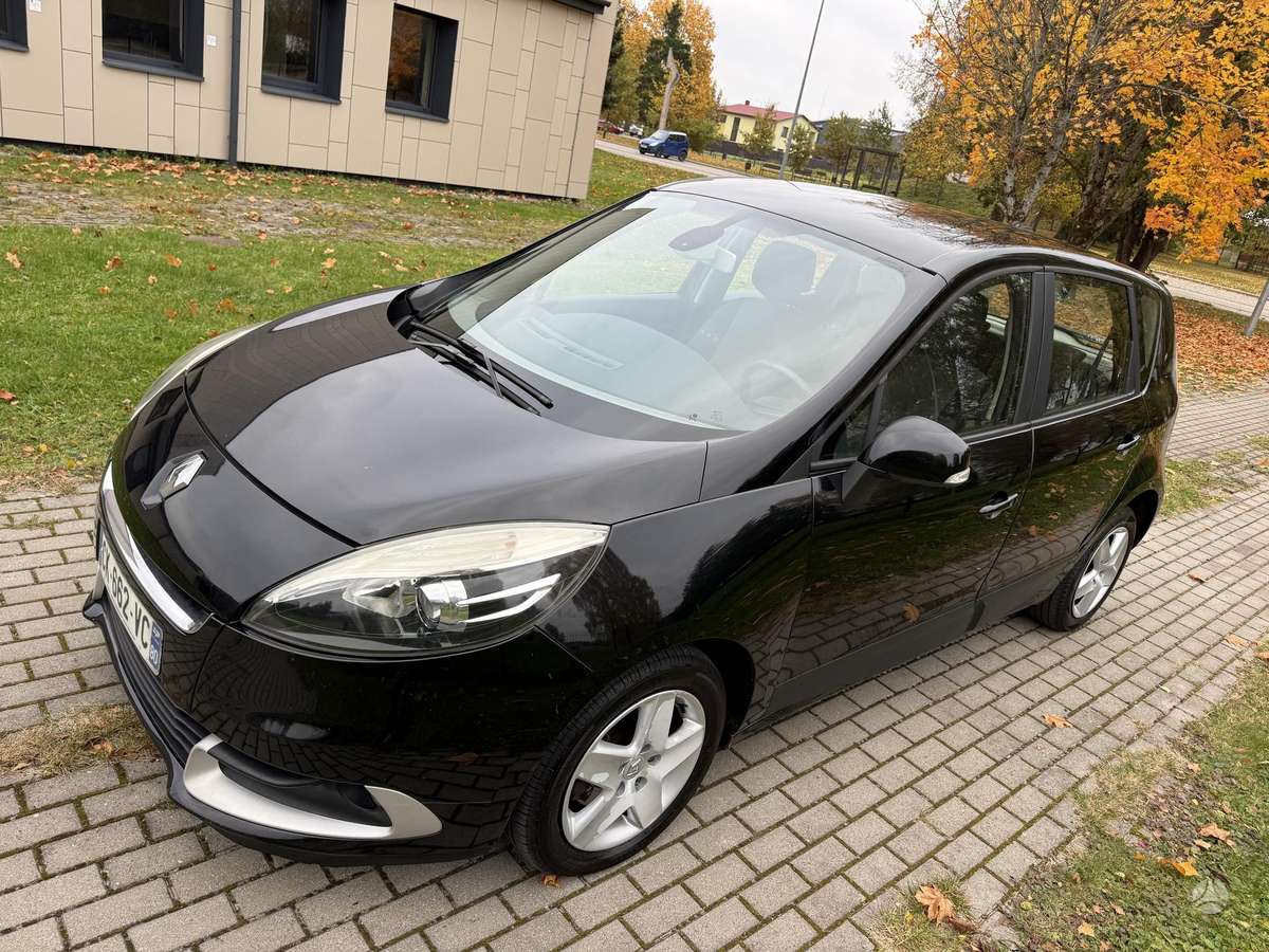 Renault Scenic 2012 — rear view
