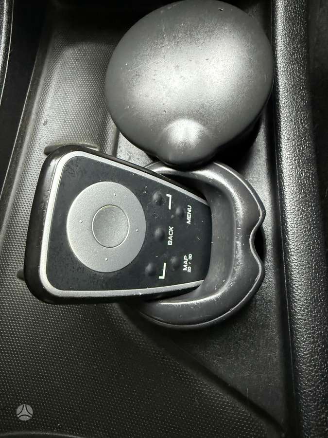 Renault Scenic 2012 — photo 20