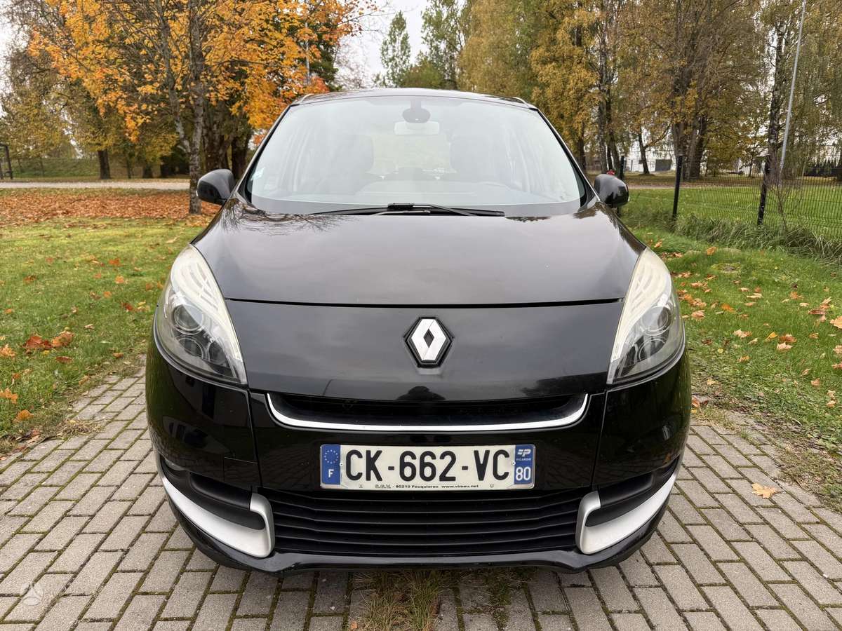 Renault Scenic 2012 — interior