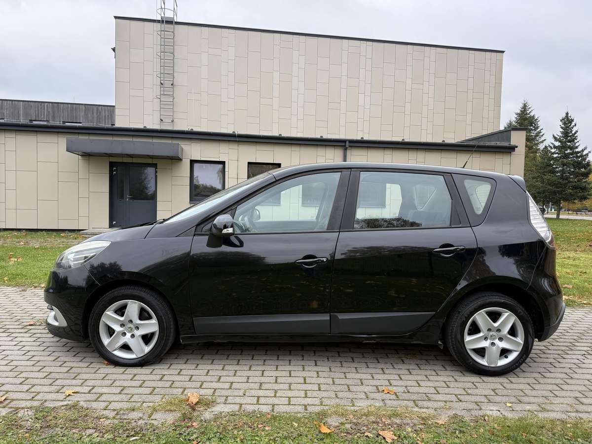Renault Scenic 2012 — engine 1461 cm³, 95 HP (70kW)