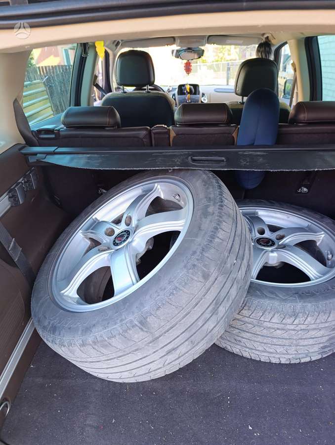 Opel Zafira 2015 — photo 13