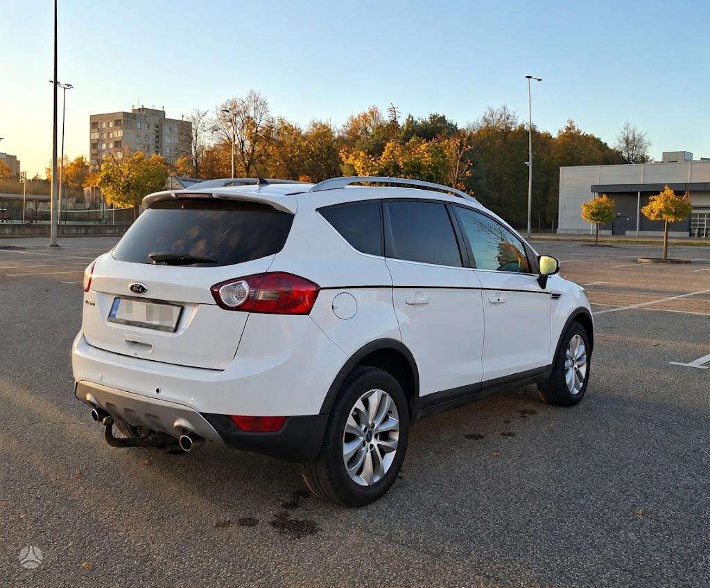 Ford Kuga 2011 — engine 1997 cm³, 163 HP (120kW)