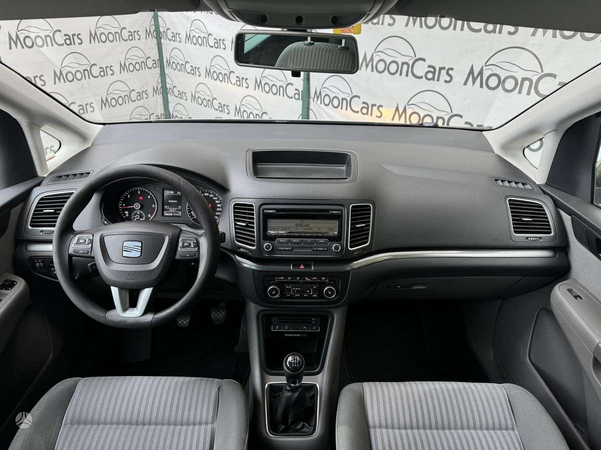 Seat Alhambra 2013 — photo 10