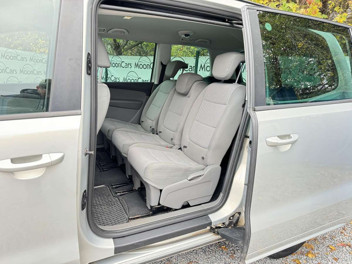 Seat Alhambra 2013 — photo 12