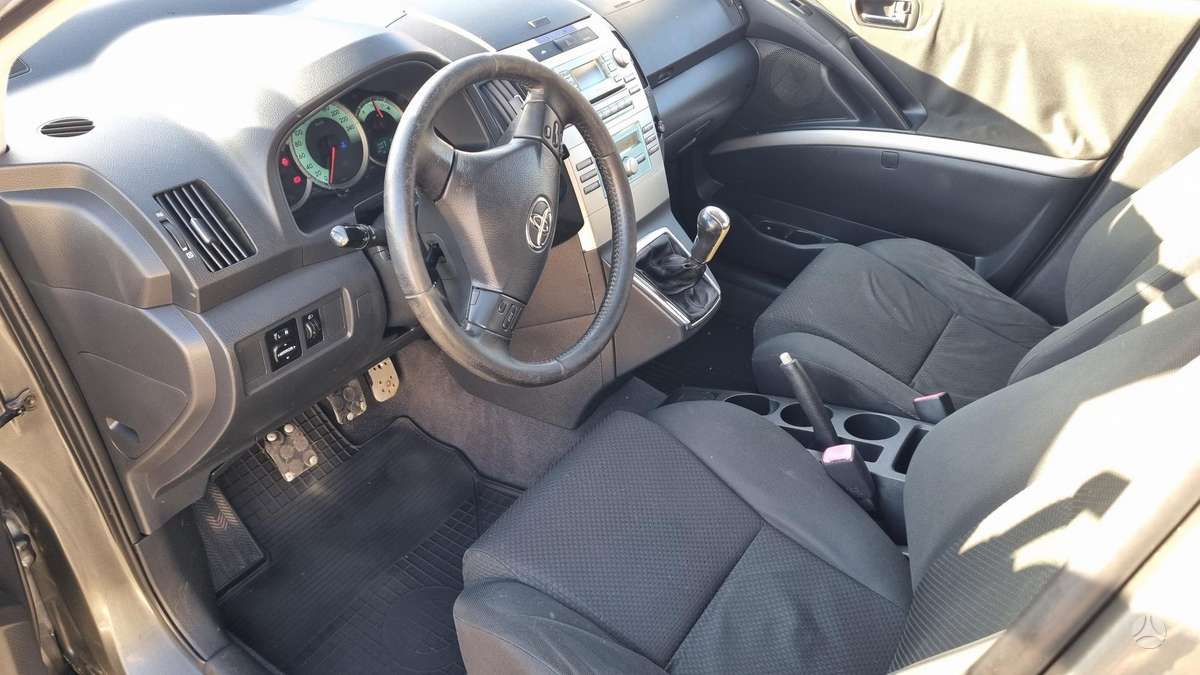Toyota Corolla 2005 — photo 10