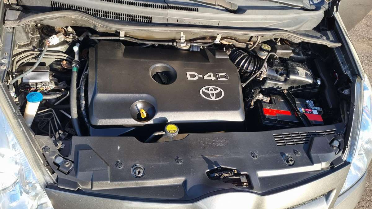 Toyota Corolla 2005 — photo 15