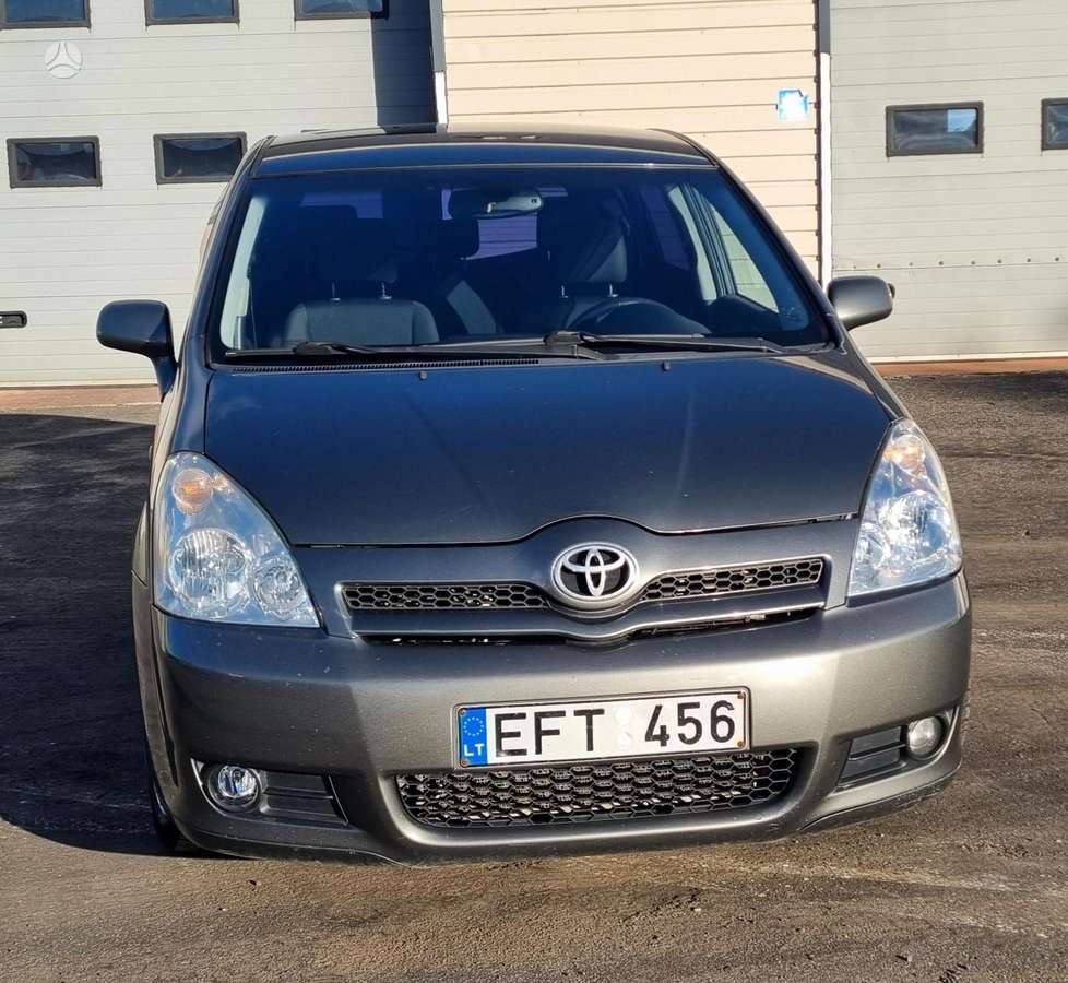 Toyota Corolla 2005 — engine 2231 cm³, 136 HP (100kW)