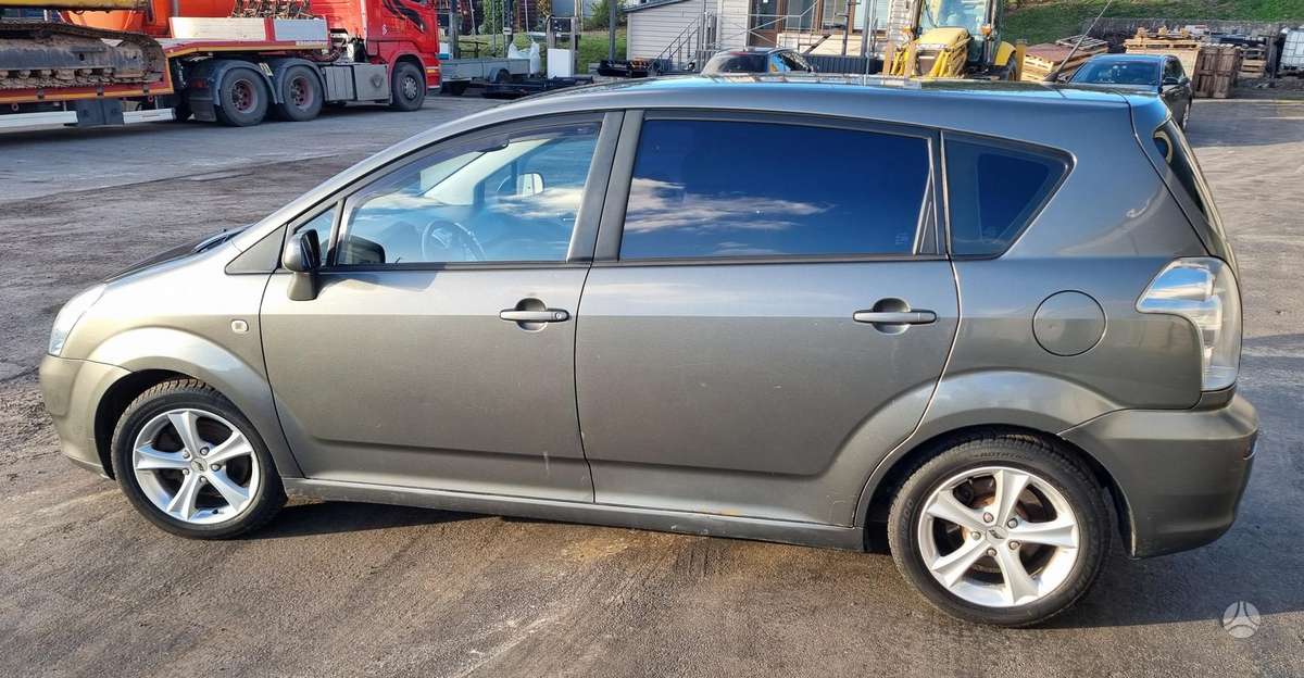 Toyota Corolla 2005 — photo 5