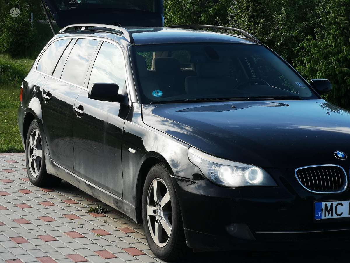 BMW 520 2008 — вигляд ззаду