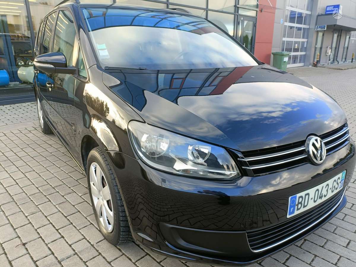 Volkswagen Touran 2010 — photo 15