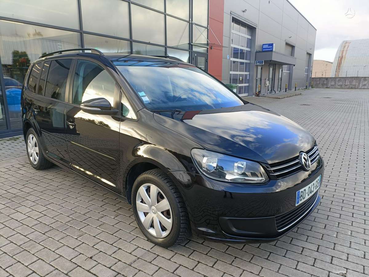Volkswagen Touran 2010 — photo 20