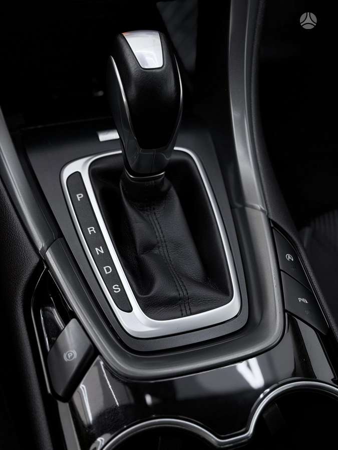 Ford Mondeo 2015 — photo 22