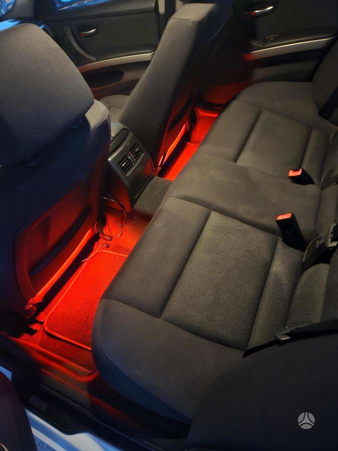BMW 320 2008 — photo 13