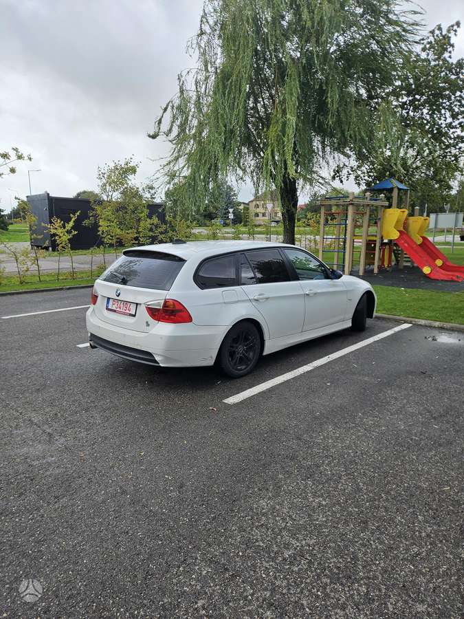 BMW 320 2008 — photo 5
