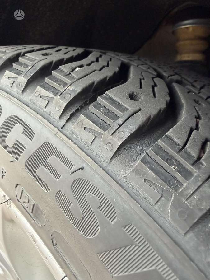 BMW 318 2007 — photo 12