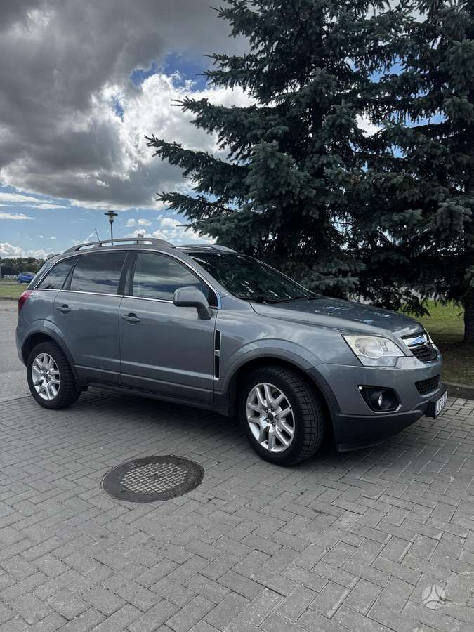 Opel Antara 2012 — вигляд ззаду
