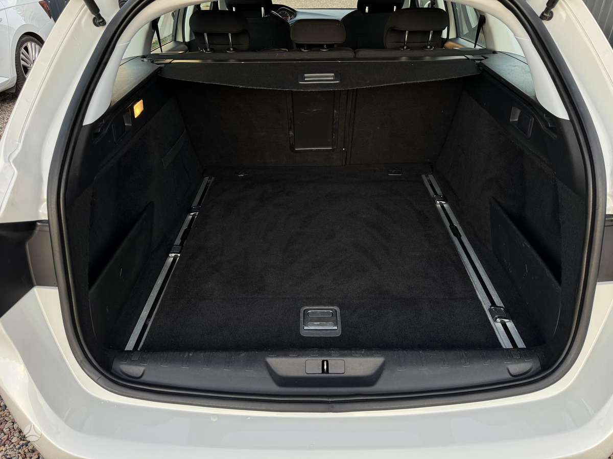 Peugeot 308 2015 — photo 19