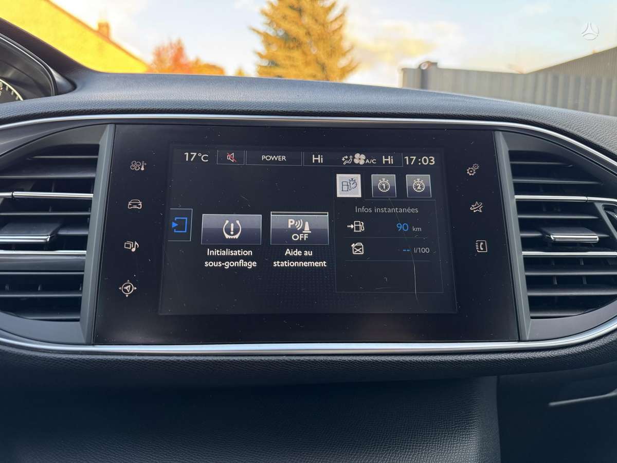 Peugeot 308 2015 — photo 21