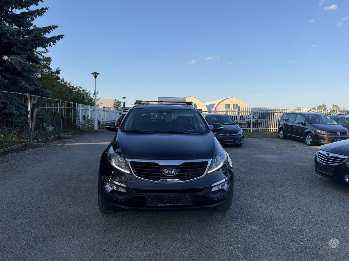 Kia Sportage 2011 — rear view