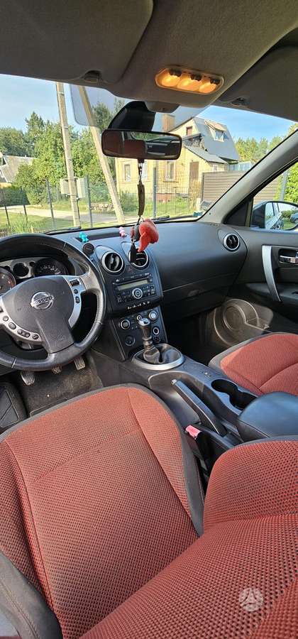 Nissan Qashqai 2008 — interior