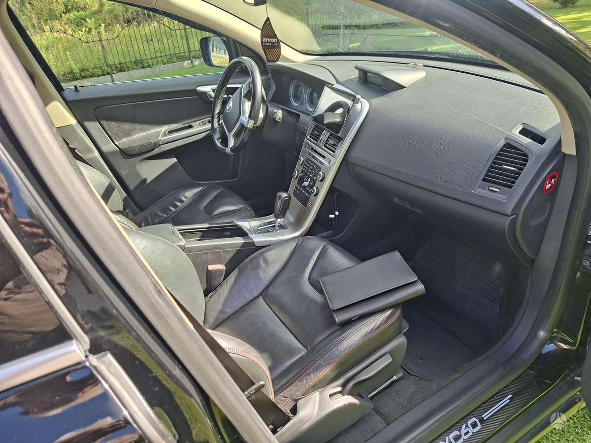 Volvo XC60 2009 — photo 5
