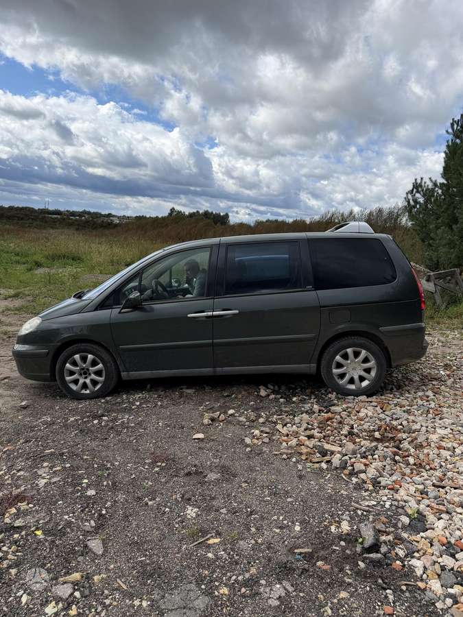 Peugeot 807 2006 — вигляд ззаду