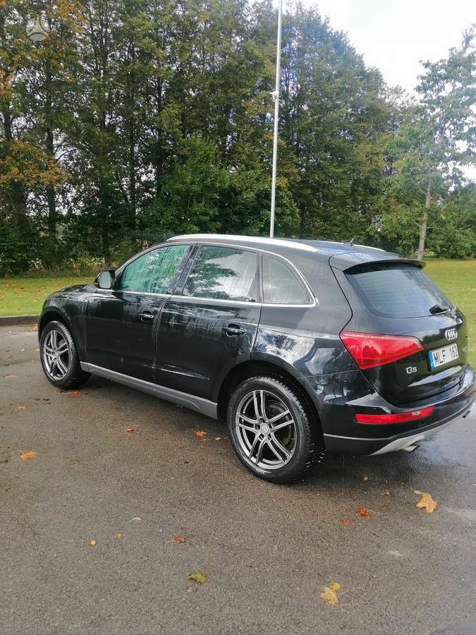 Audi Q5 2009 — салон