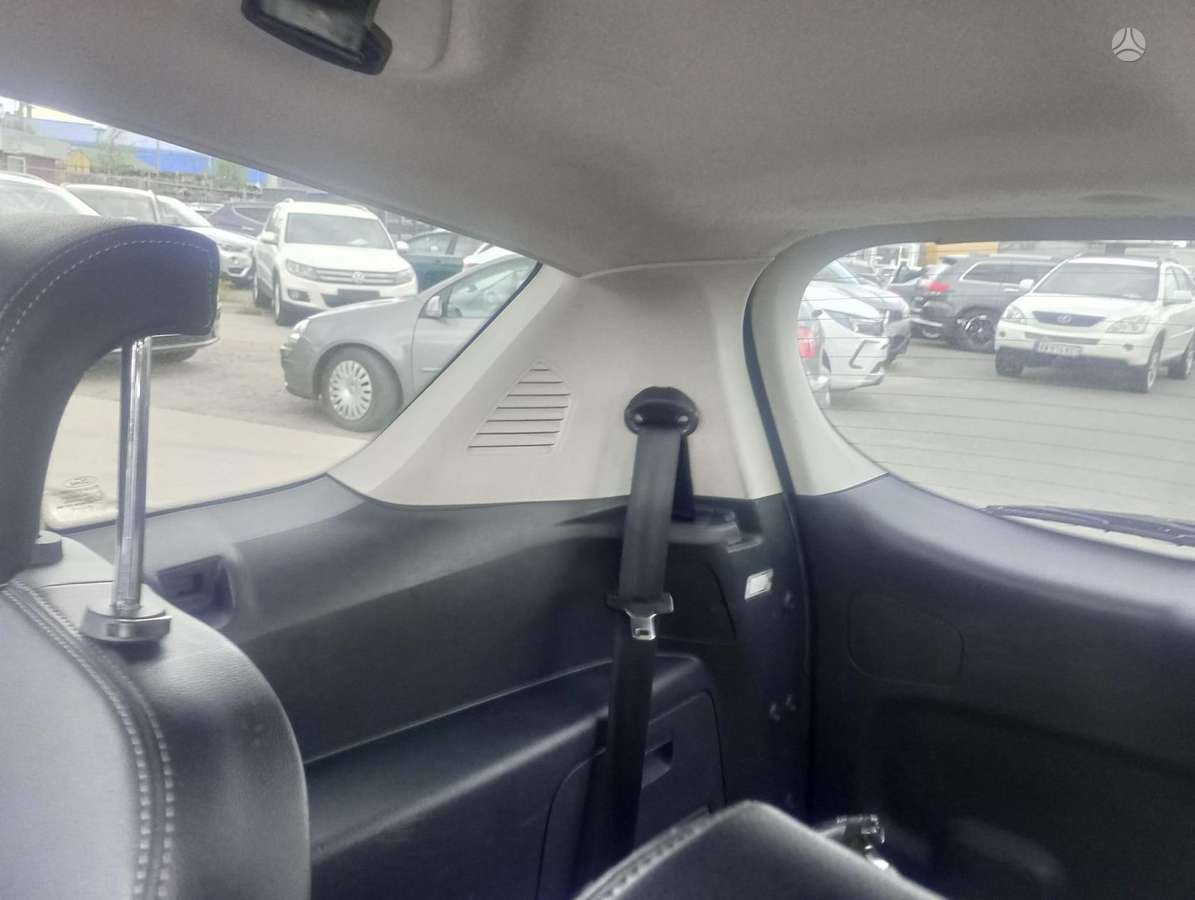 Ford S-MAX 2009 — photo 12