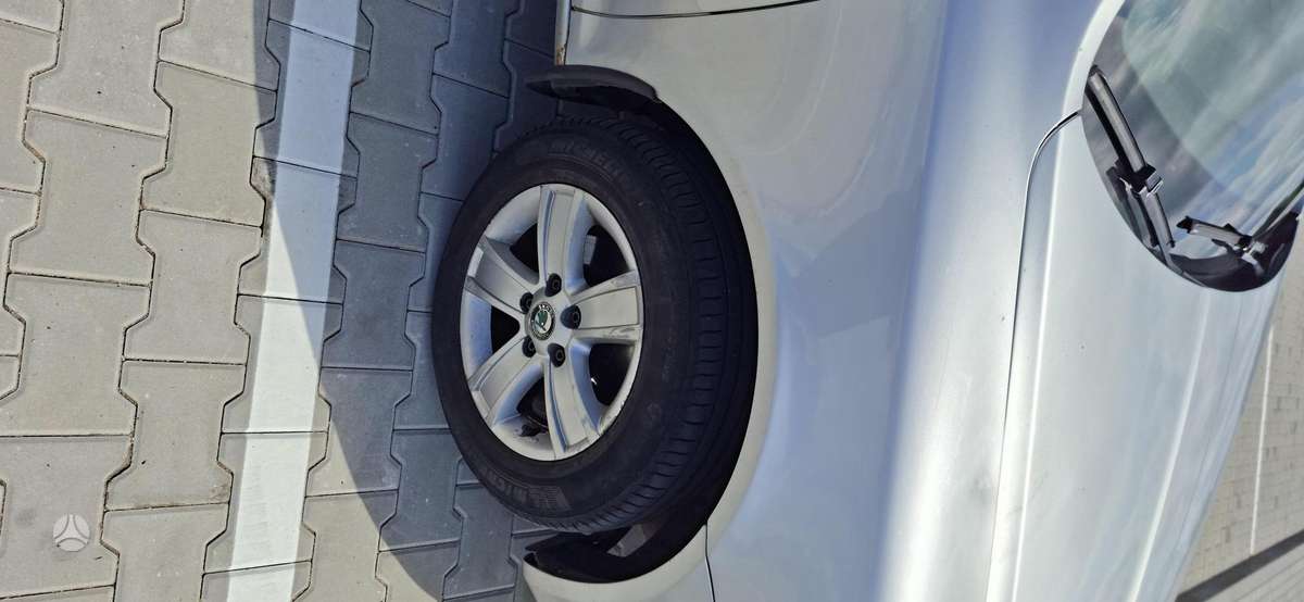 Skoda Octavia 2011 — photo 10