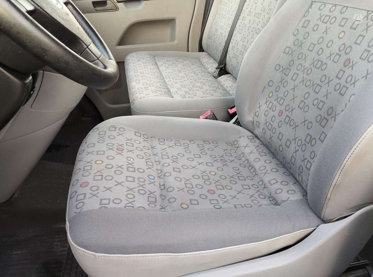 Volkswagen Transporter 2007 — photo 11