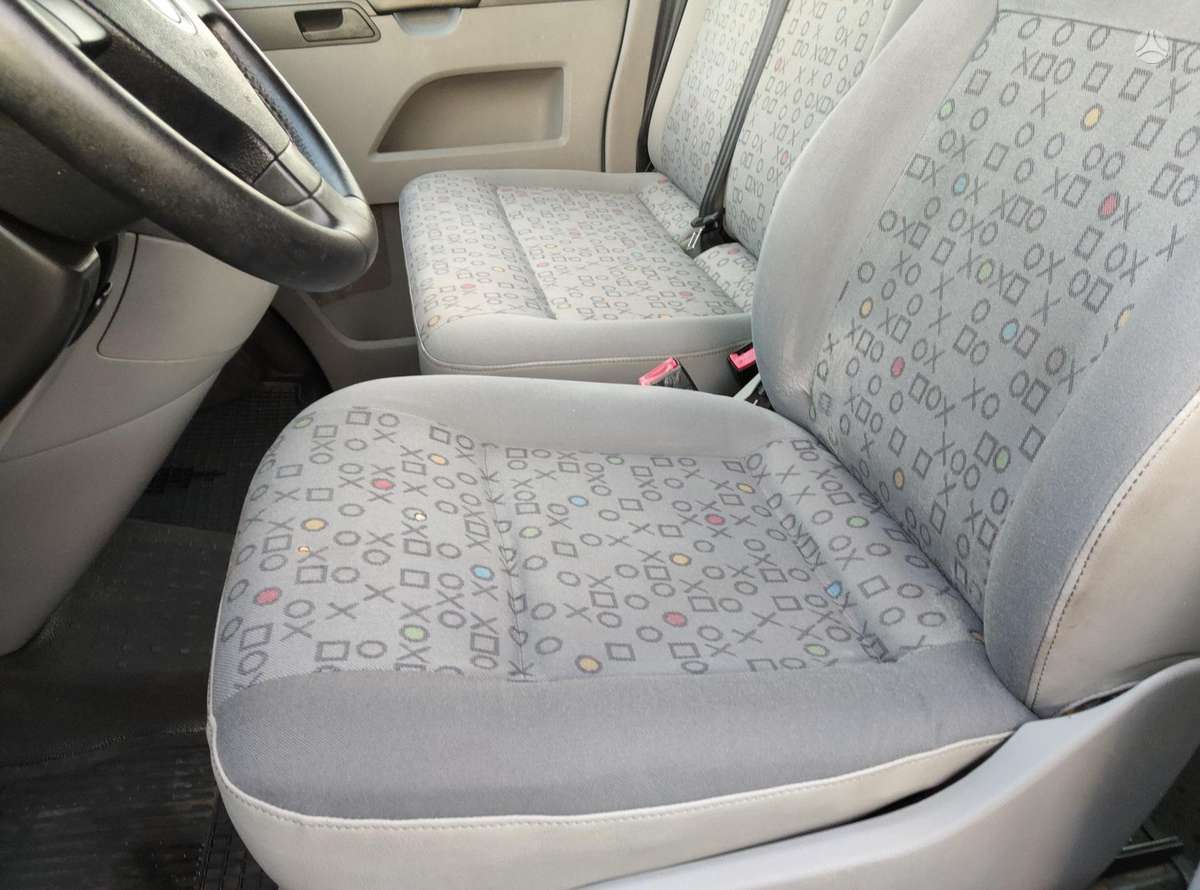Volkswagen Transporter 2007 — photo 12