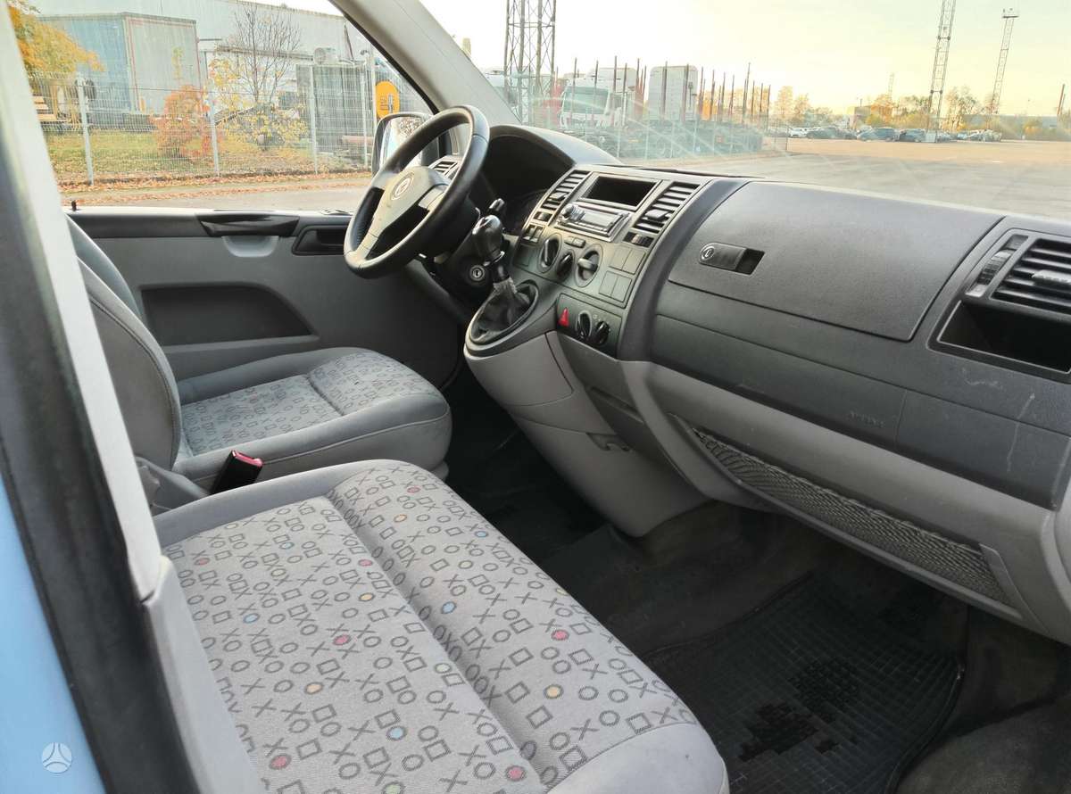 Volkswagen Transporter 2007 — photo 13