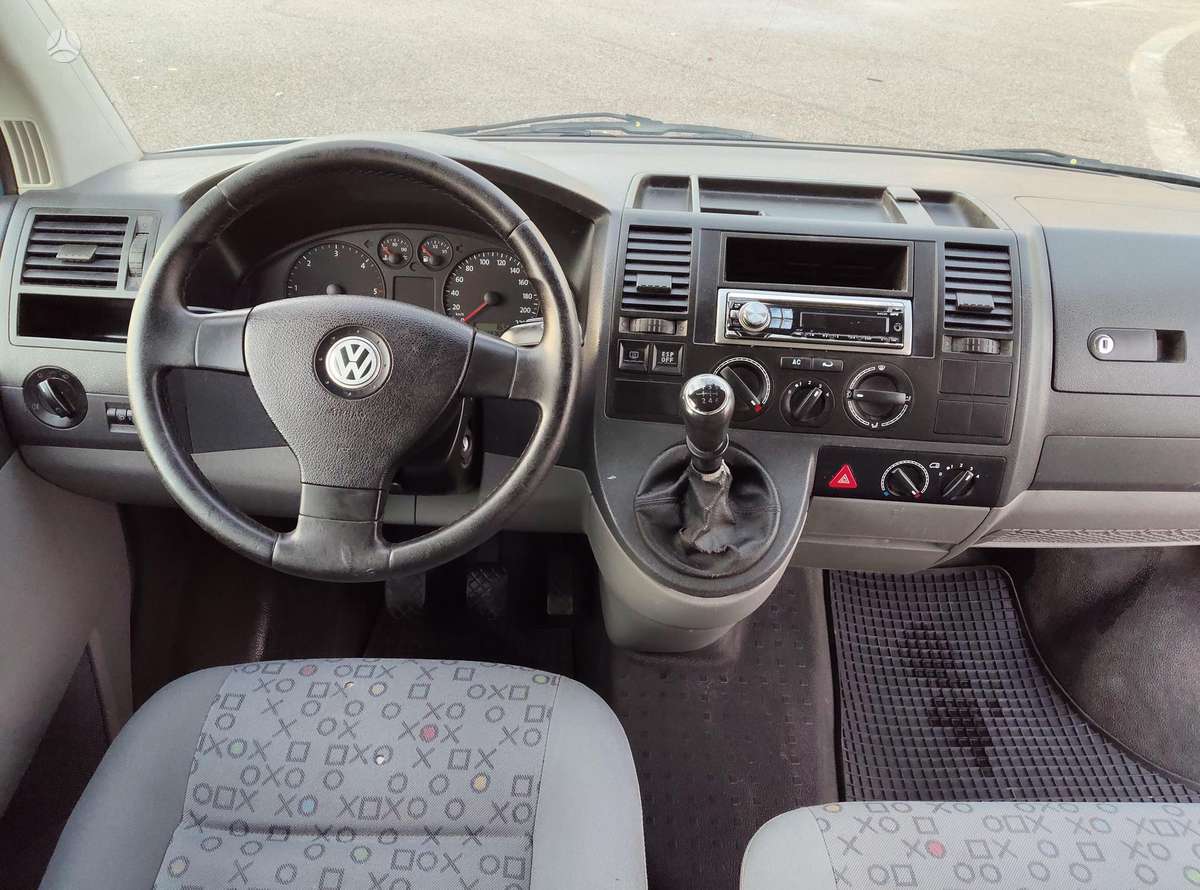 Volkswagen Transporter 2007 — photo 16