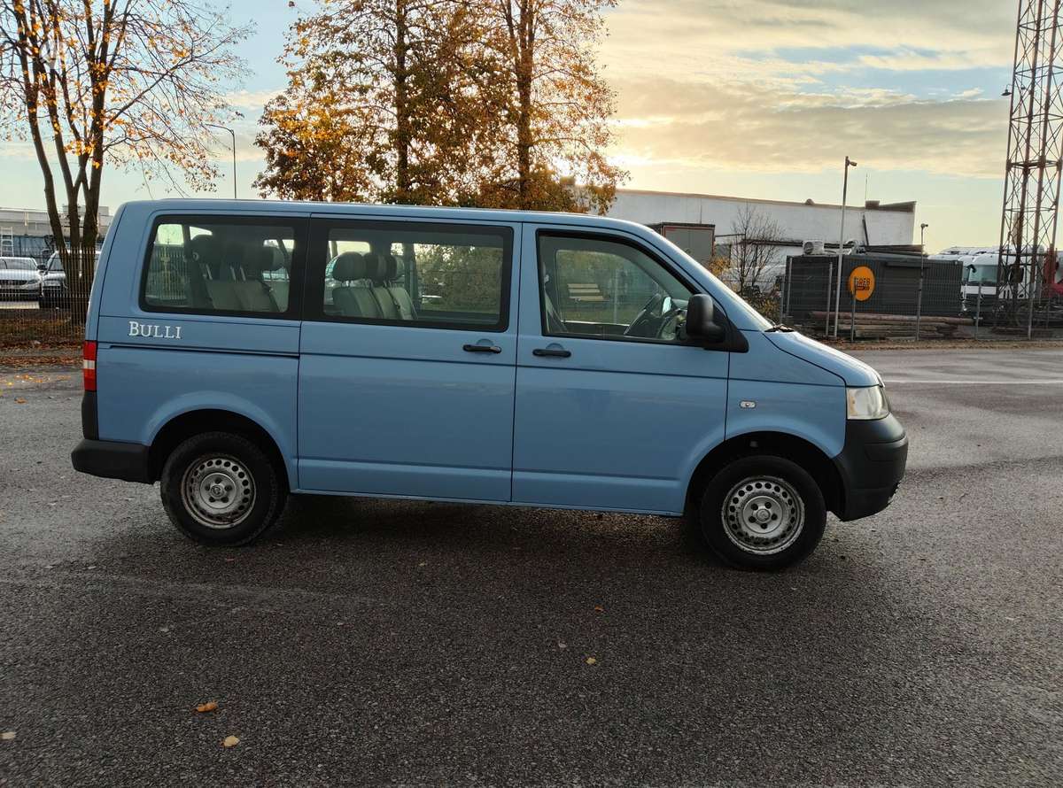Volkswagen Transporter 2007 — engine 2496 cm³, 131 HP (96kW)