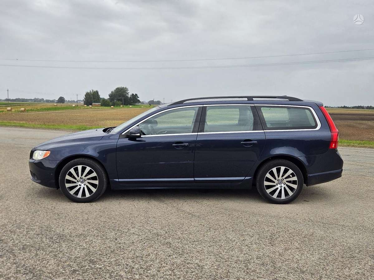 Volvo V70 2013 — photo 8