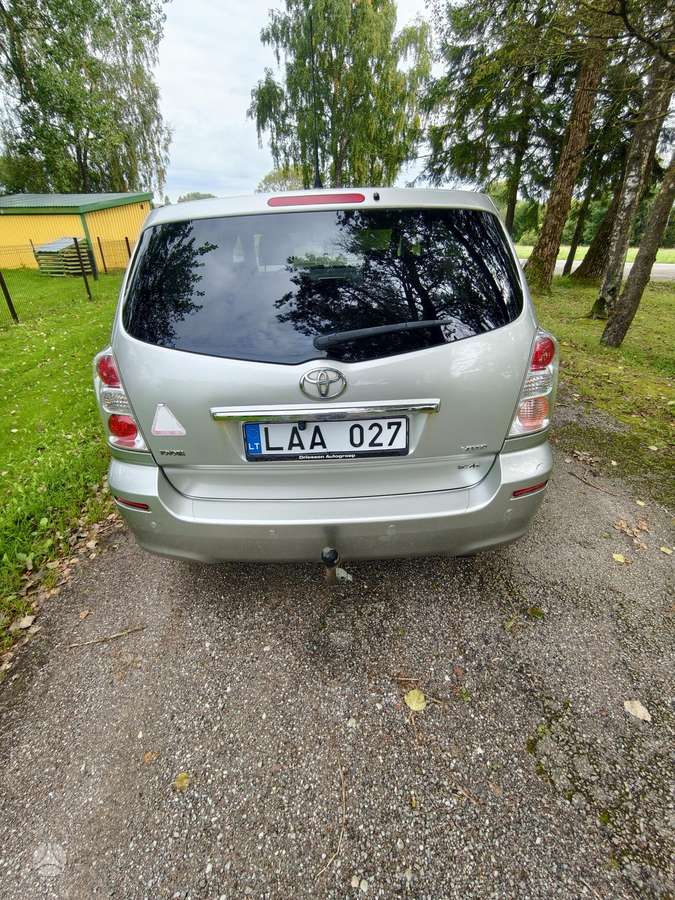 Toyota Corolla 2009 — photo 17