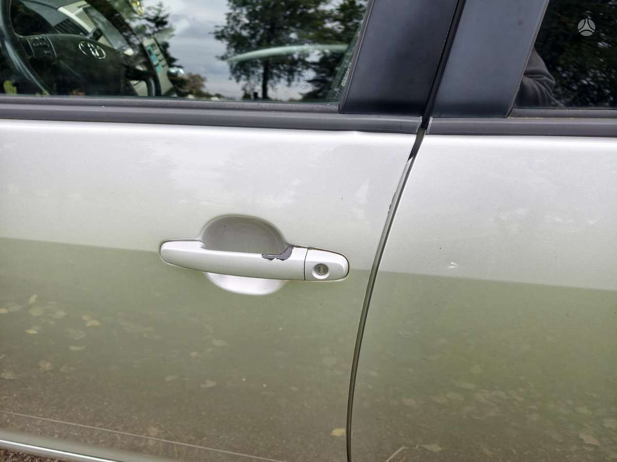 Toyota Corolla 2009 — photo 25