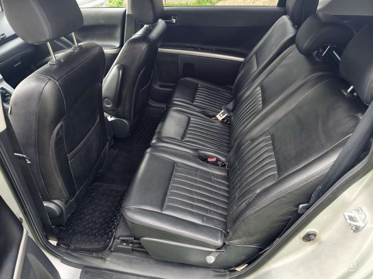 Toyota Corolla 2009 — interior