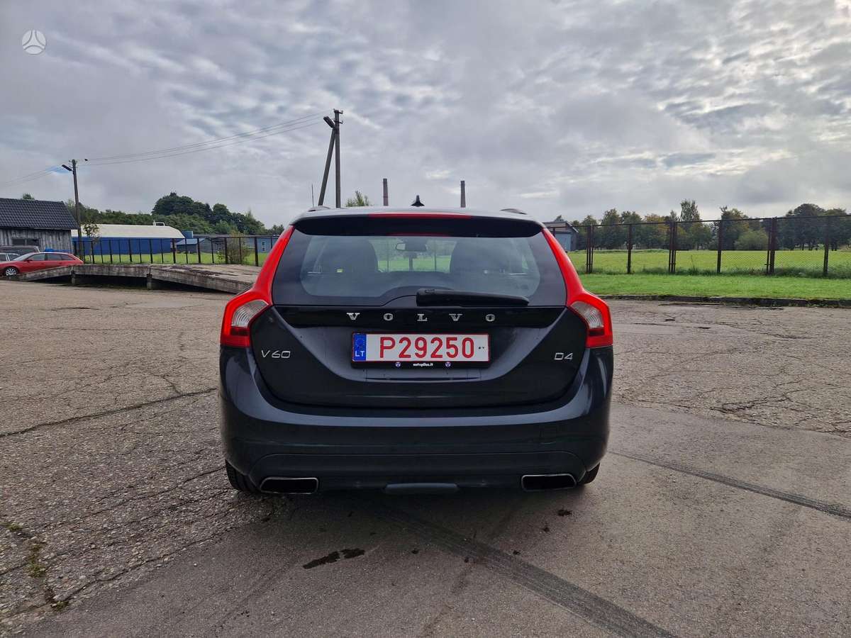 Volvo V60 2014 — engine 1969 cm³, 181 HP (133kW)