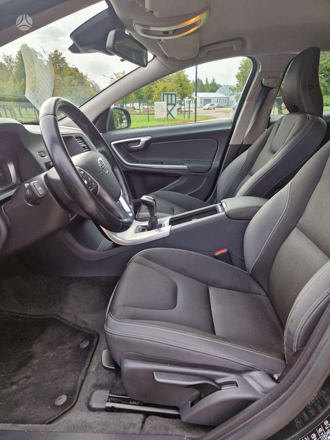 Volvo V60 2014 — photo 8