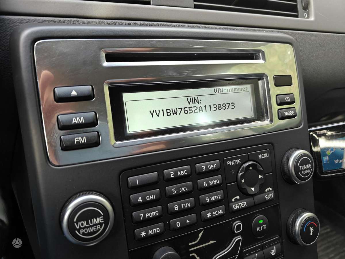 Volvo V70 2009 — photo 26