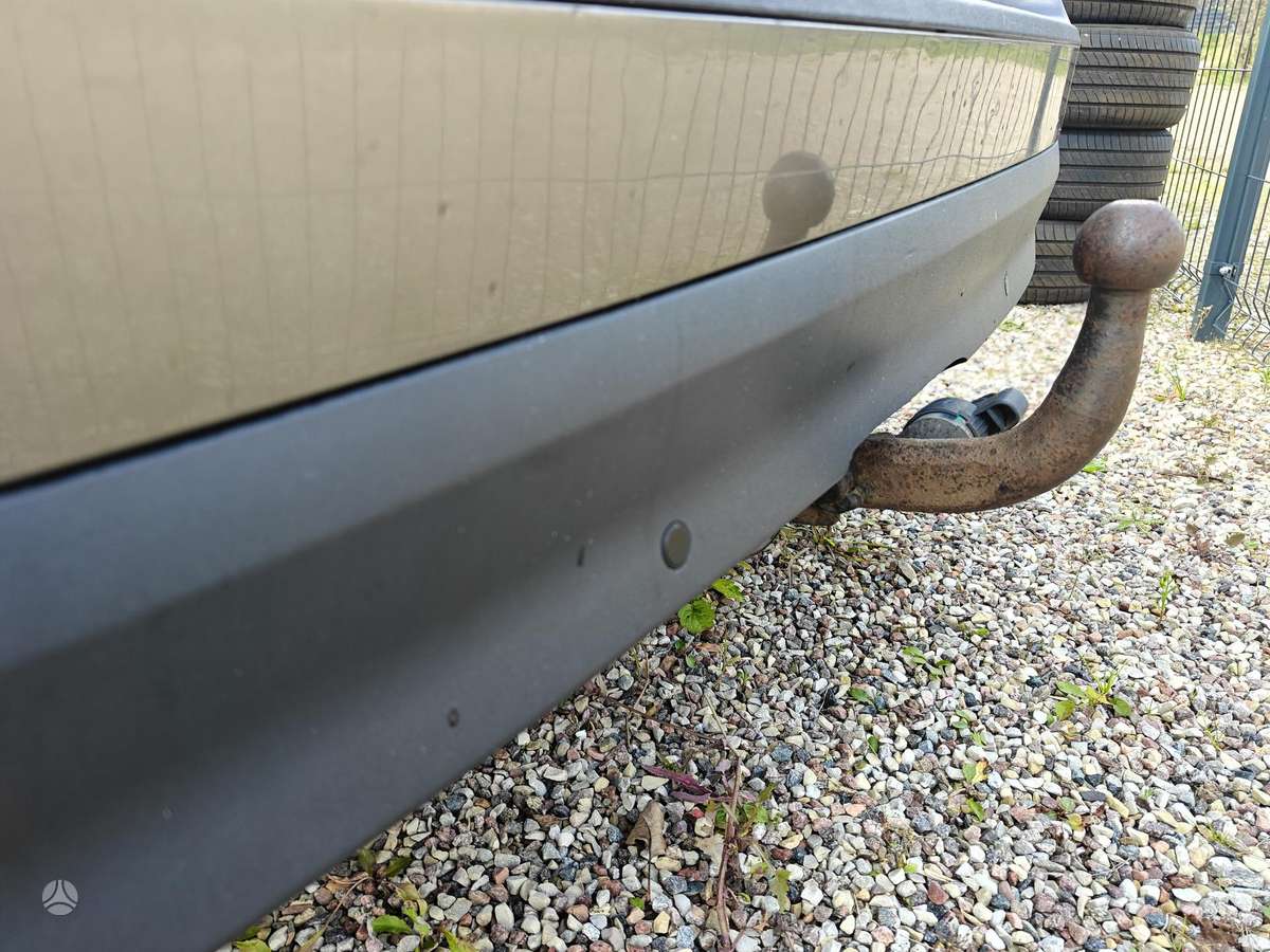 Volvo V70 2009 — photo 29